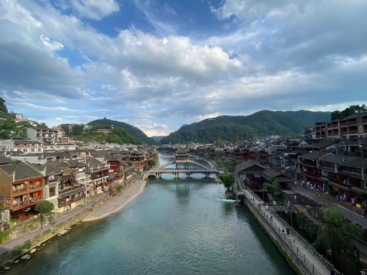 Hotel Hemu House Fenghuang Esterno foto